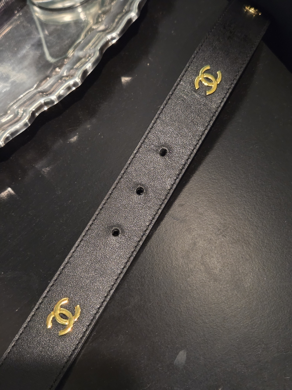 CHANEL Black Leather Belt with Gold Interlocking CC Buckle - Picture 4 of 7